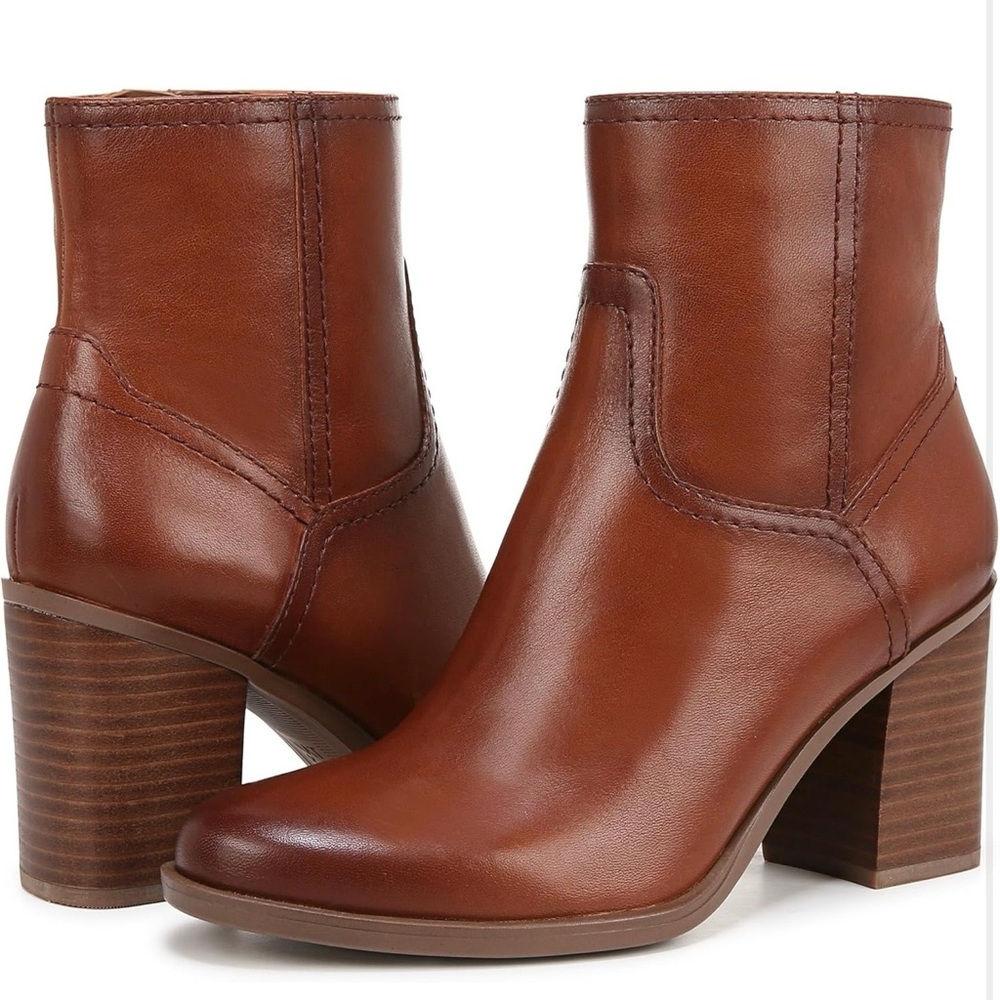 Naturalizer Rich Brown Ankle Booties